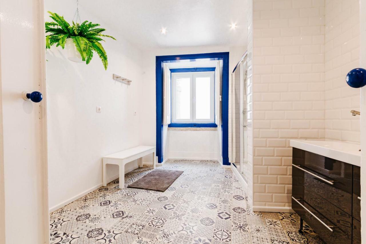 Your Second Home In Chiado Lisbon Exterior photo